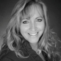 Elizabeth-Perez-Team-Realtor